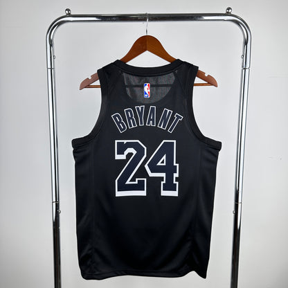 Los Angeles Lakers Kobe Bryant Hall Of Fame Edition #24
