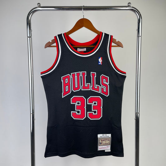 Chicago Bulls Scottie Pippen M&N Black Edition Jersey #33